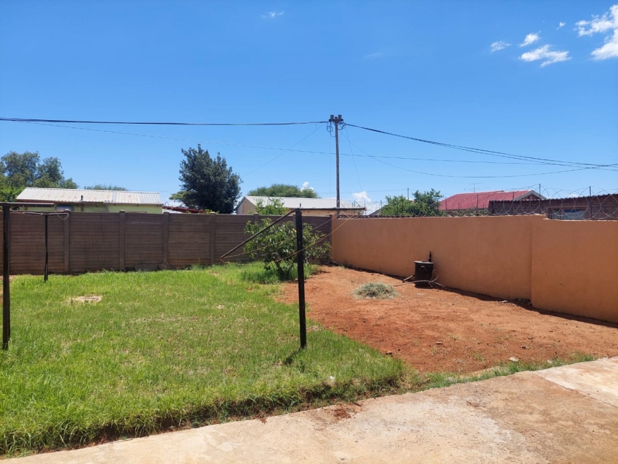 3 Bedroom Property for Sale in Roodepan Northern Cape